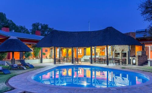 Auas Safari Lodge Windhoek -Swimming pool