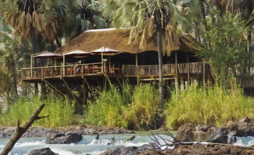 Epupa Falls Lodge Balcone vista Riverside