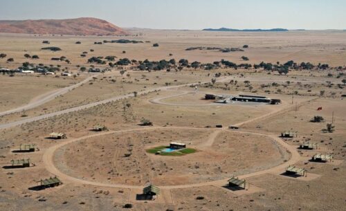 Blick auf den Campingplatz Sossus Oasis Sesriem